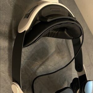 Black and White VR Headset